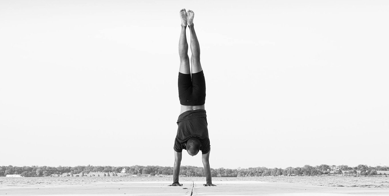 Carlos Mendez - Yoga and Handstand Teacher